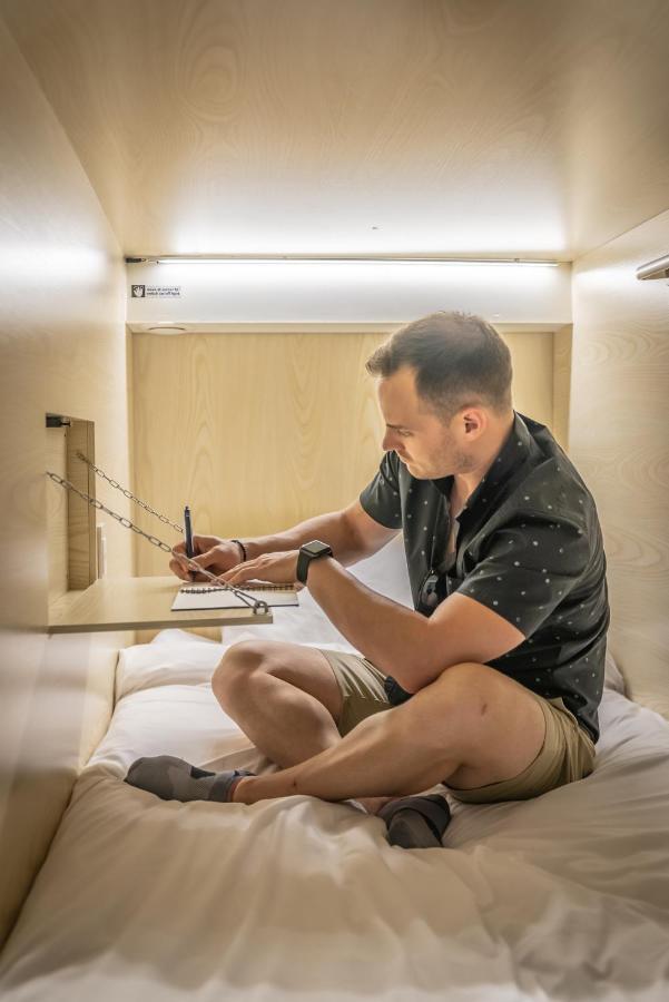 Panda Pod Hotel Ричмонд Екстер'єр фото